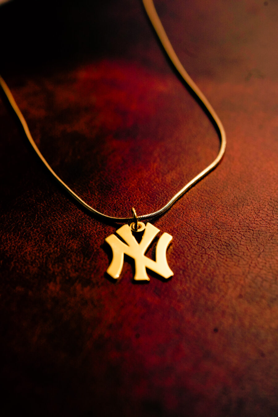 new york yankees pendant necklace